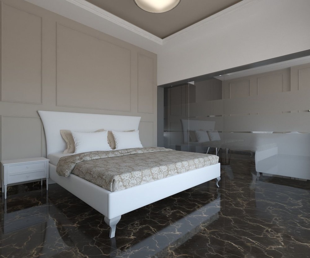 Luxury Suite