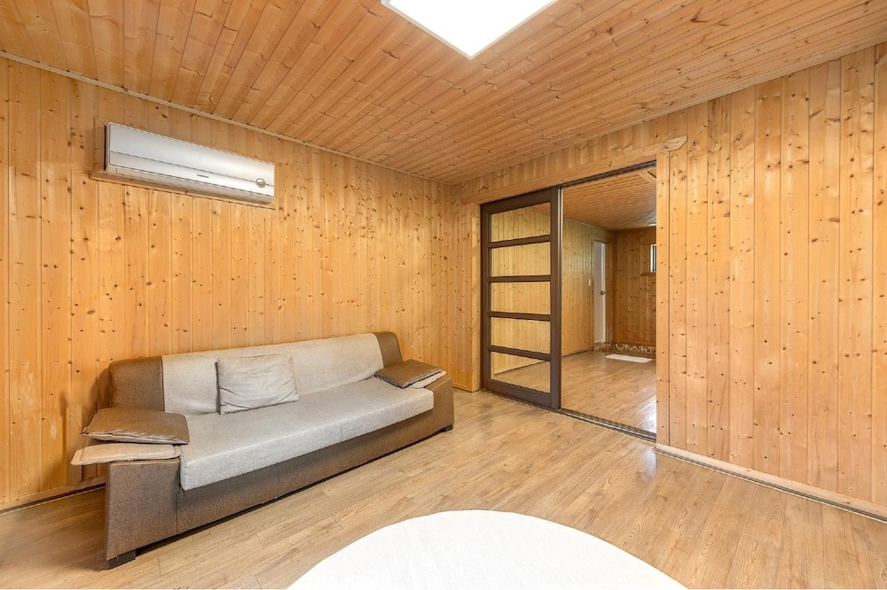 Basic Room, 1 Bedroom (A-7(Mountain View)) - Photo 5