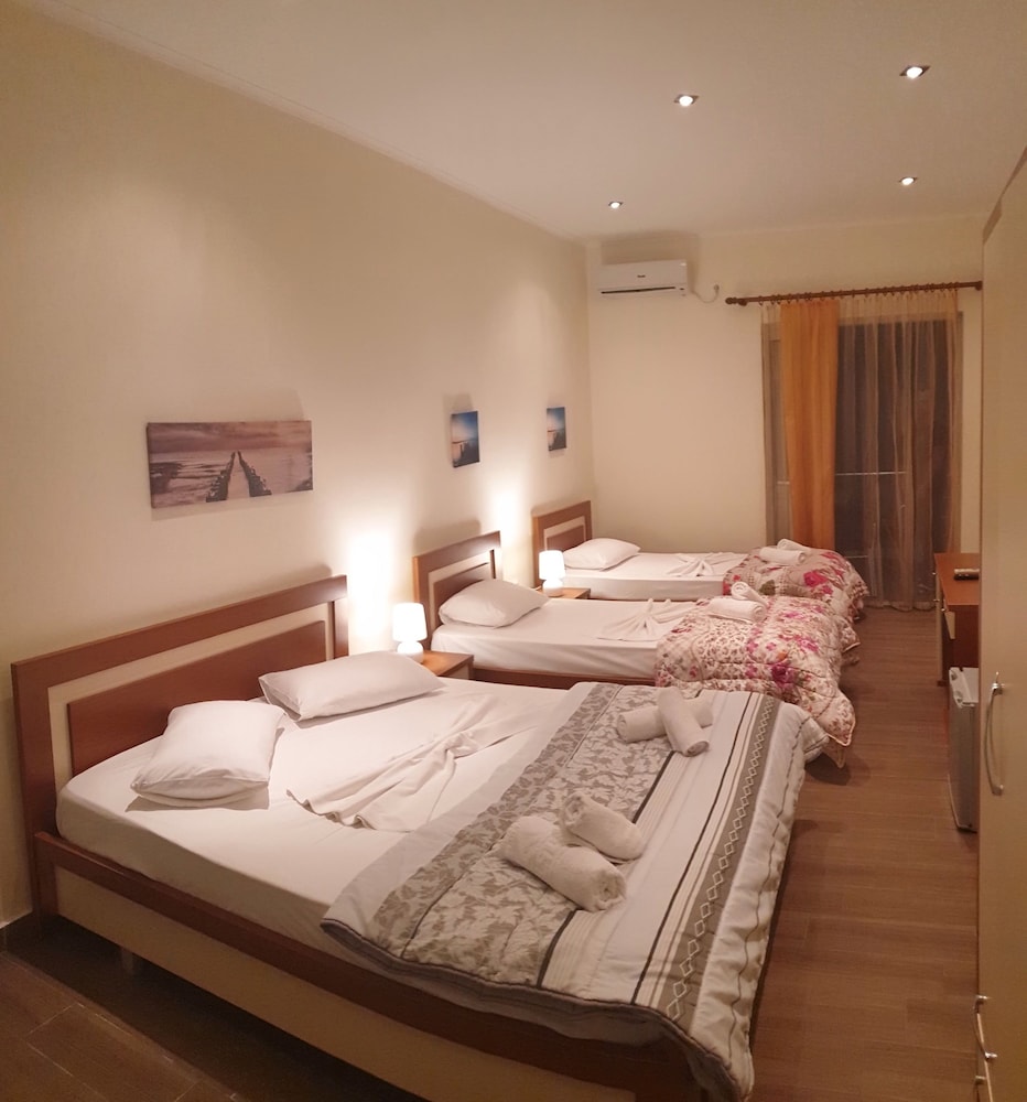 Panoramic Quadruple Room, Sea View