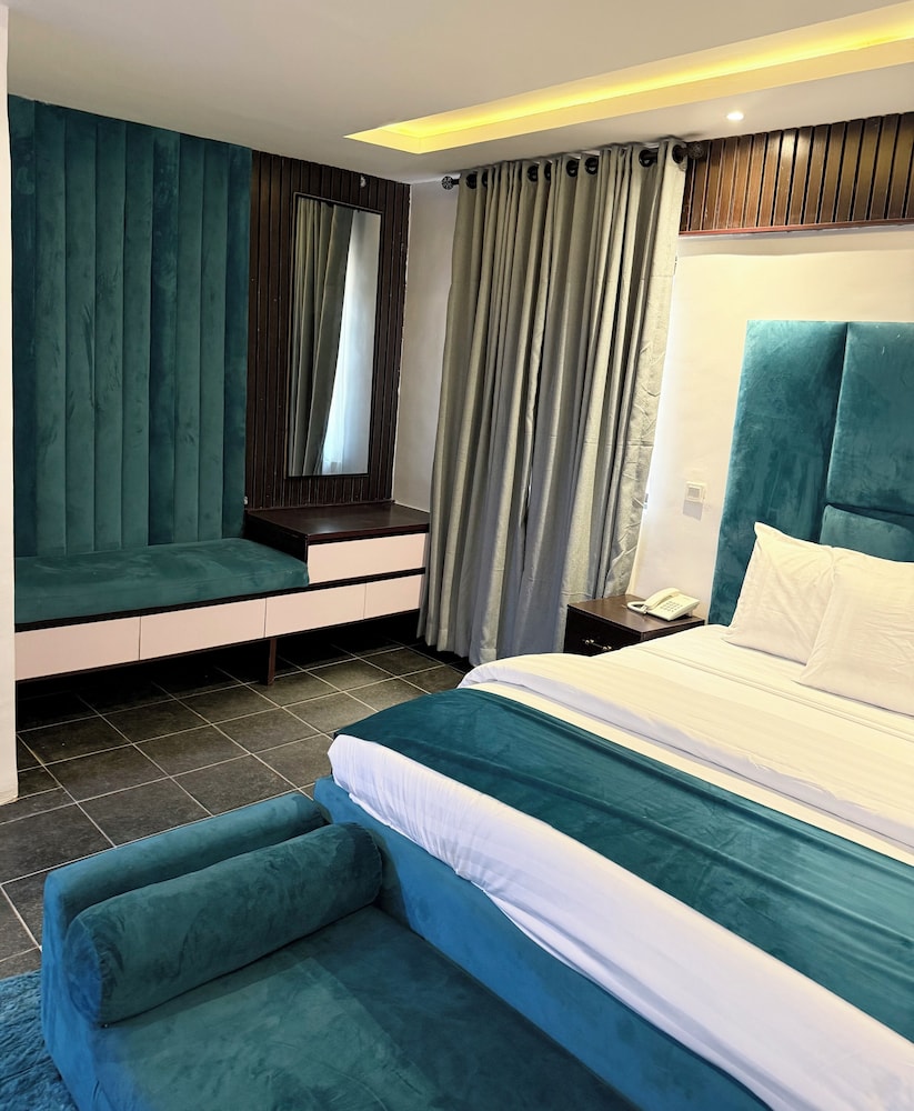 Presidential Studio Suite