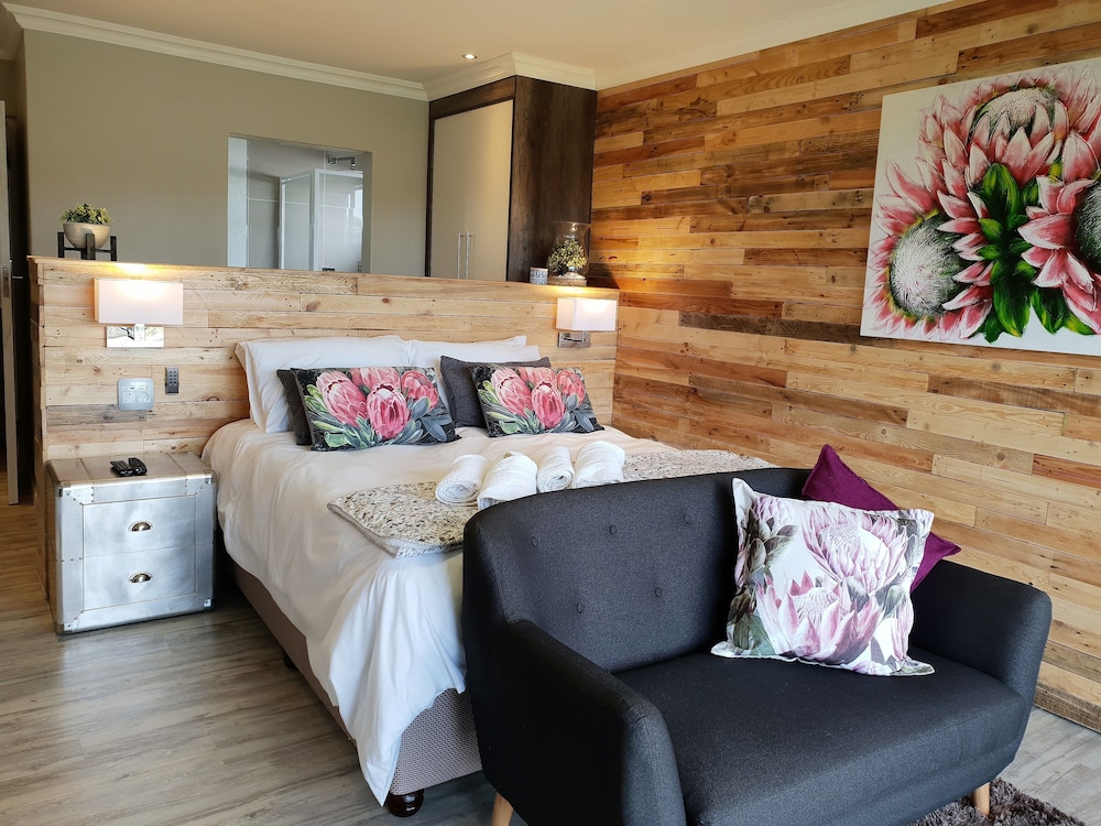 Protea Room with River View photo 1