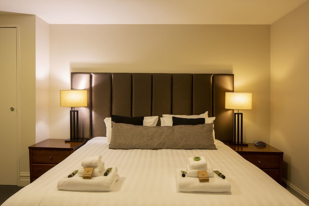 2 Bedroom Garden Suite - Photo 4
