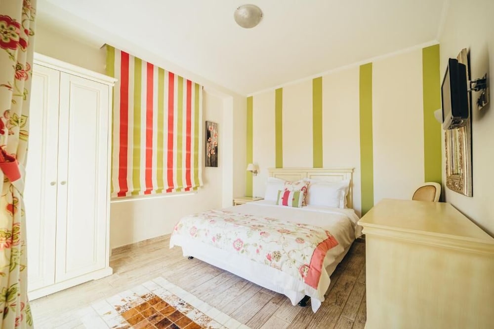 Standard Double Room photo 2