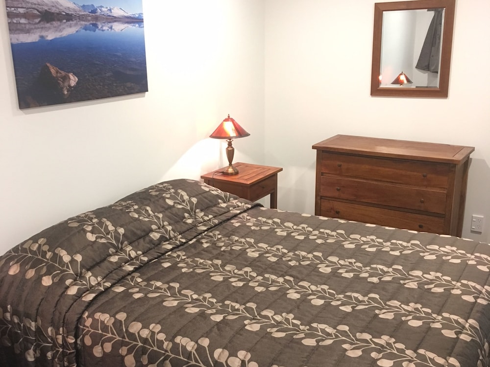 Superior One Bedroom photo 3