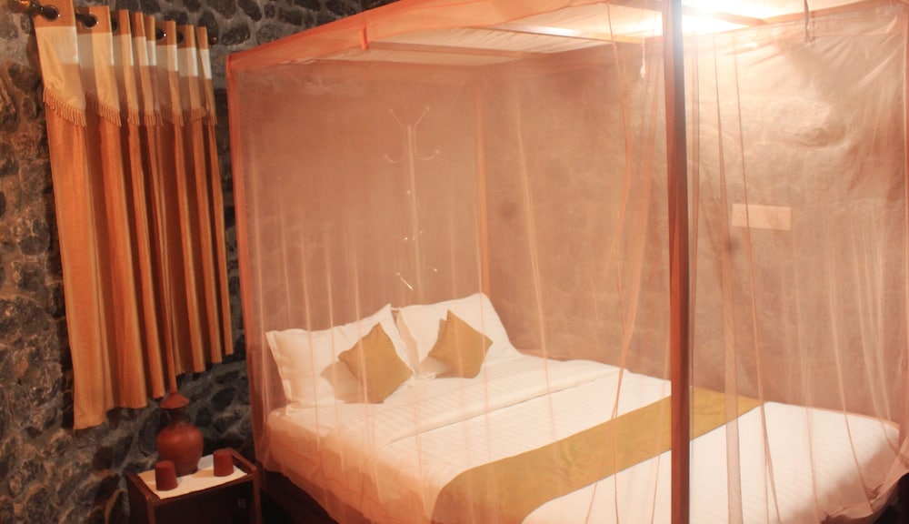 Honeymoon Room, Garden View photo 1