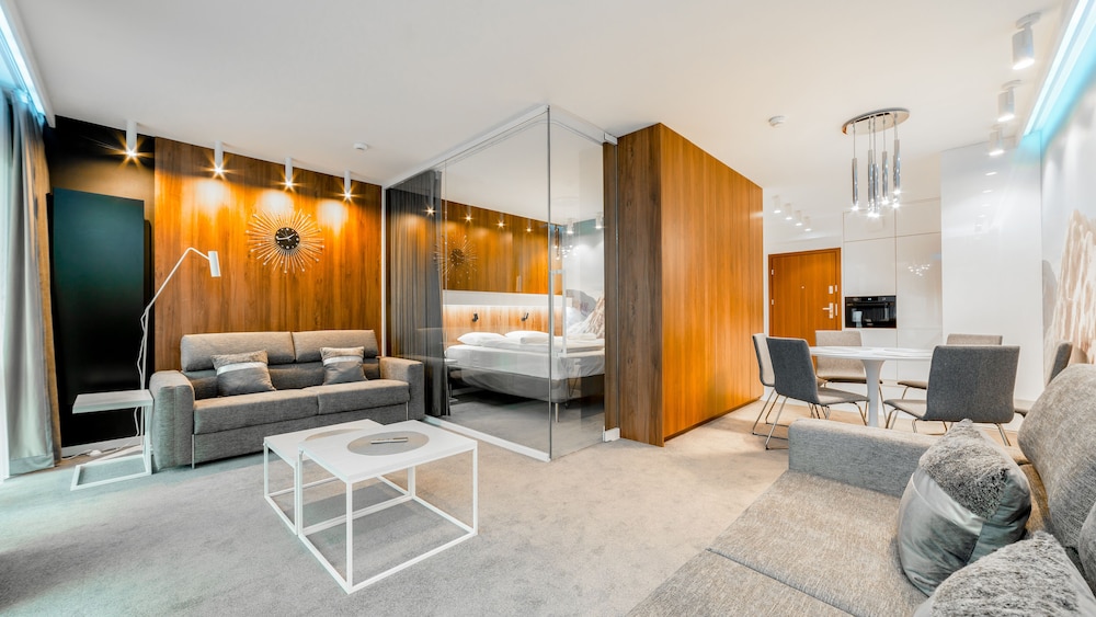 Apartment (4)