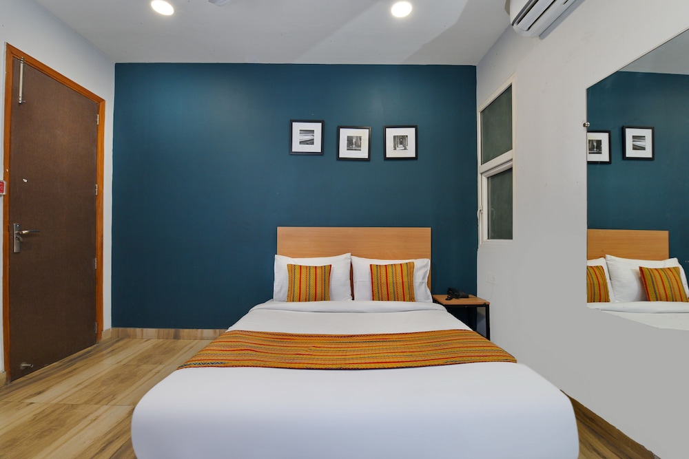 Deluxe Room - Photo 11
