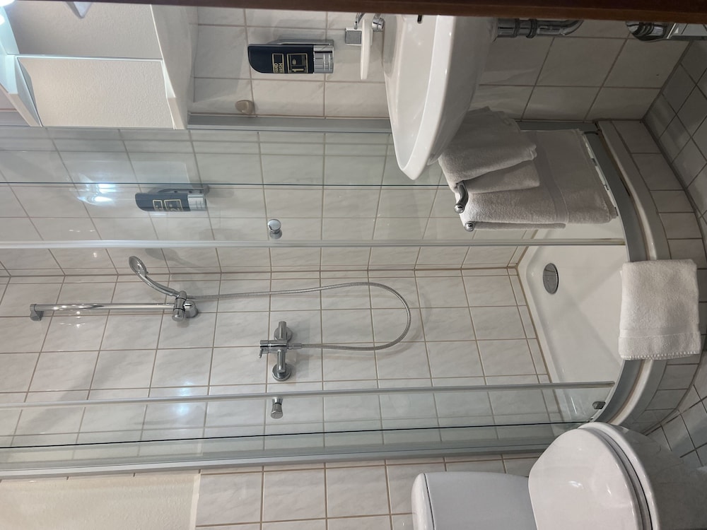 Business Single Room, 1 Bedroom, Park View, Garden Area photo 3