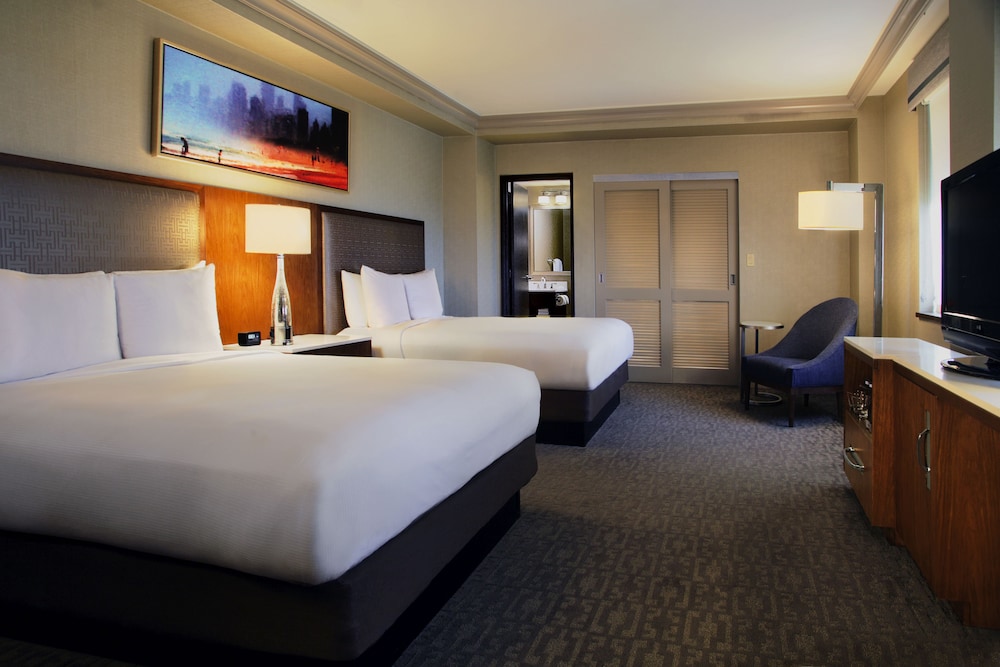 Superior Room, 2 Double Beds, Accessible, Bathtub (High Floor) - Photo 5