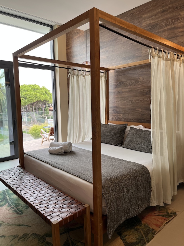 Junior Double Room, Courtyard View photo 3