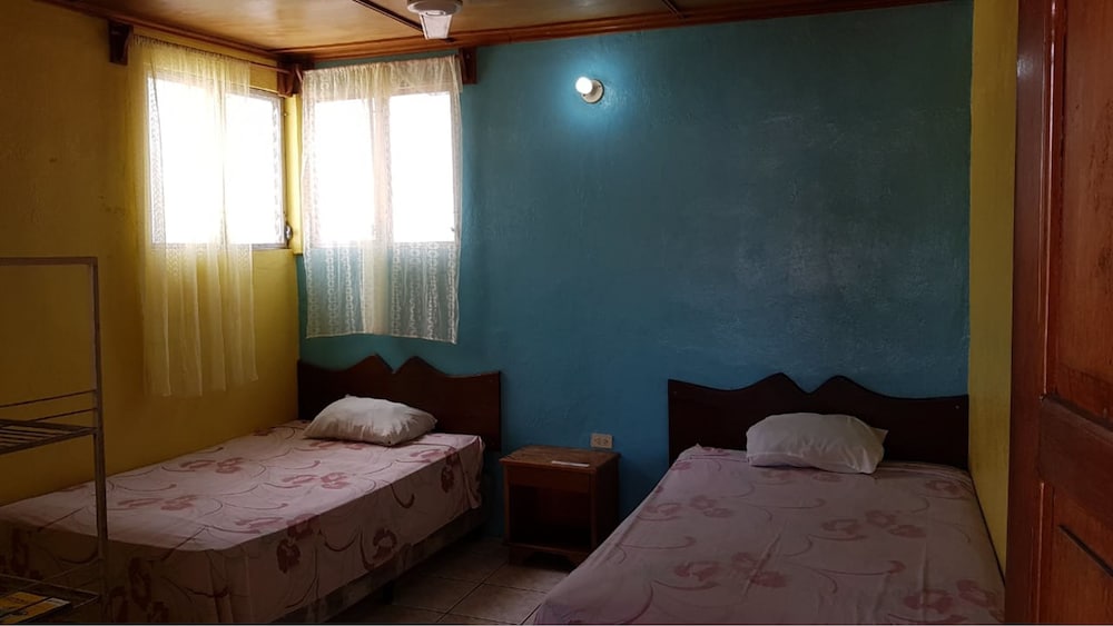 Deluxe Double Room, Multiple Beds, Non Smoking (A/C) photo 1