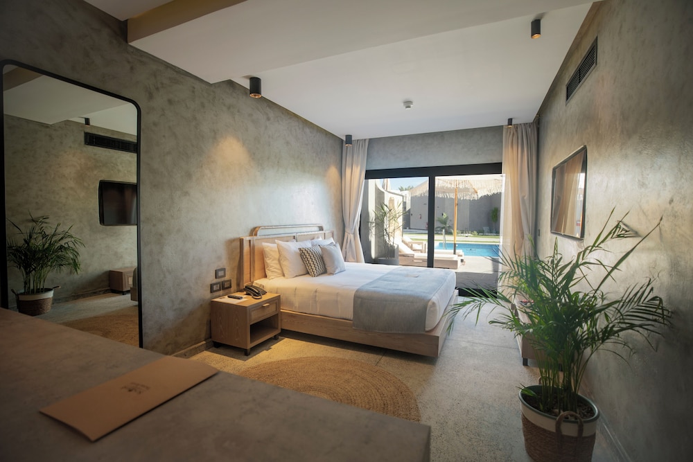 Tucana Pool Suite (Posh Club)