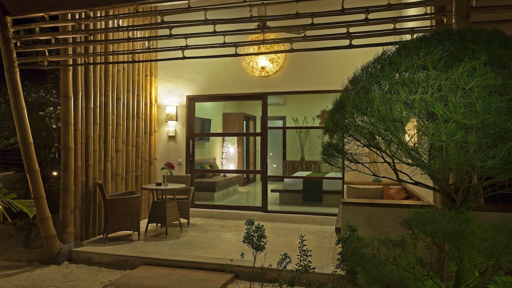 Suar Deluxe Room photo 2