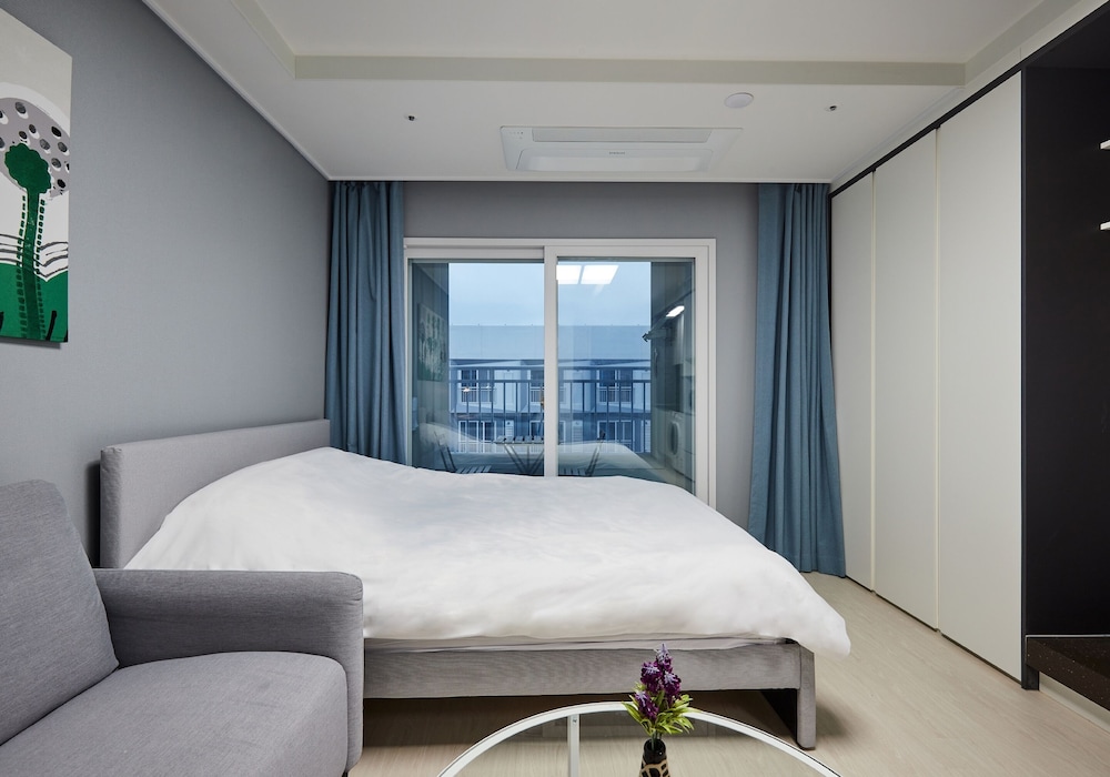 Standard Double Room - Photo 10