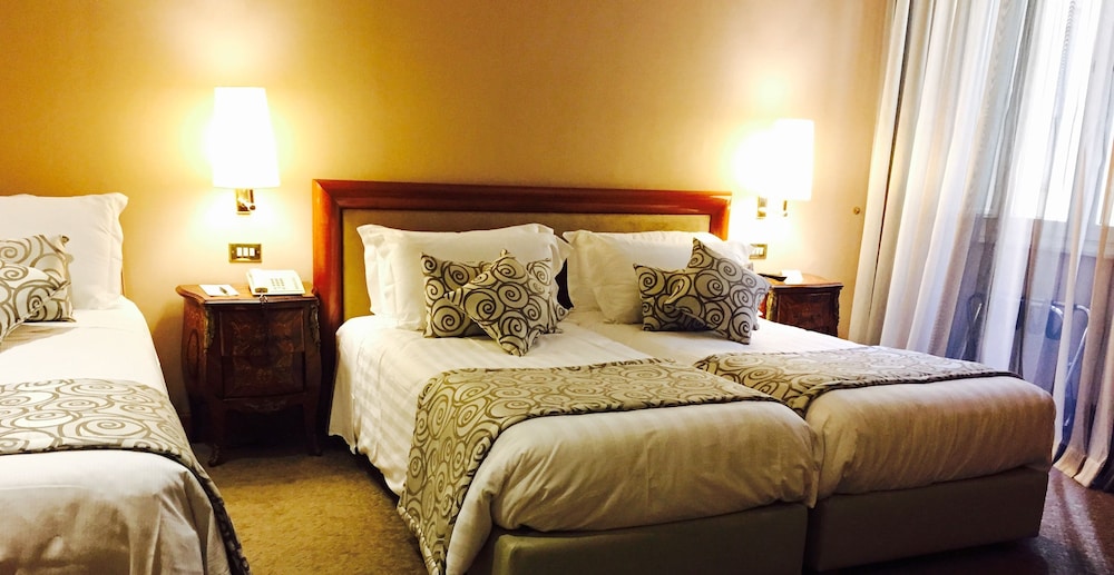 Classic Triple Room photo 2