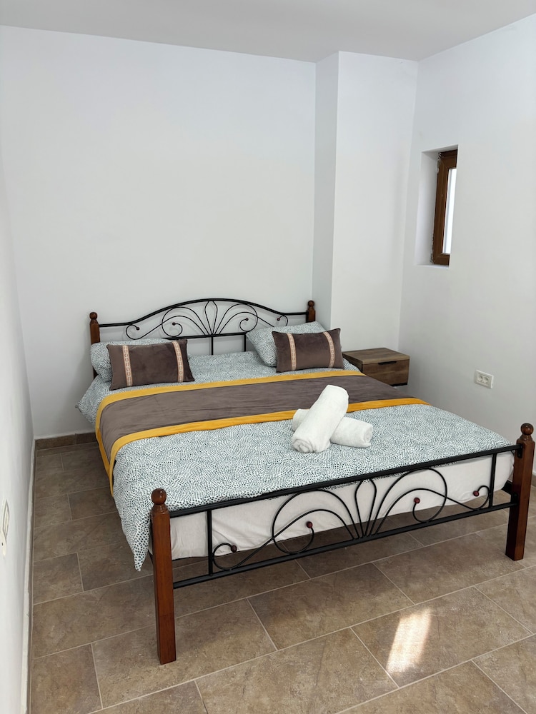 City Apartment photo 2