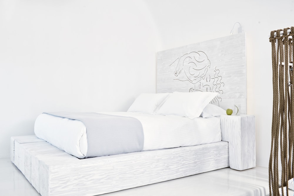 Superior Double Room (Caldera View)