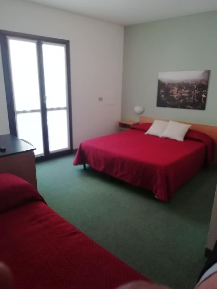 Triple Room - Photo 1