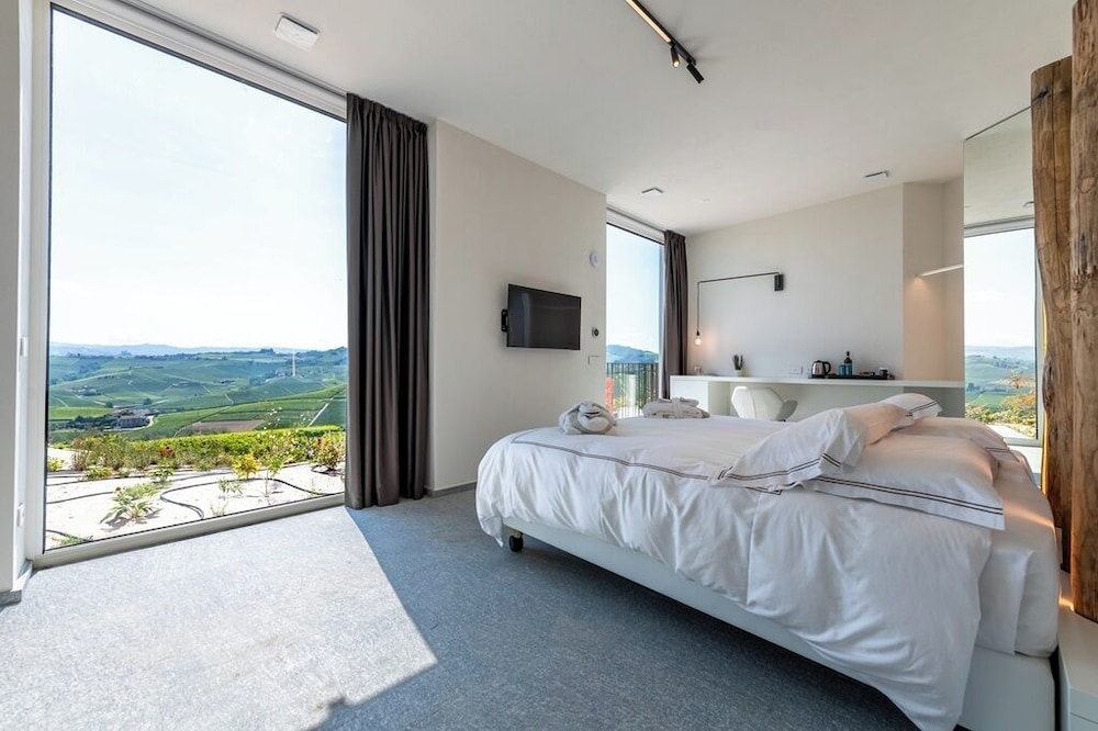 Junior Double Room, Vineyard View photo 2