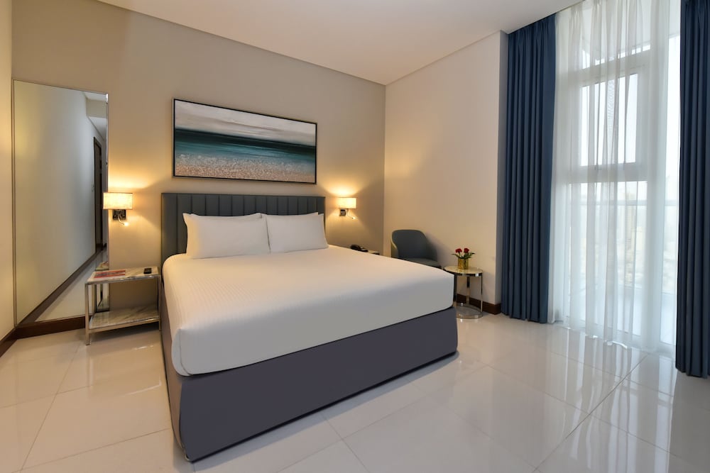 Suite, 3 Bedrooms