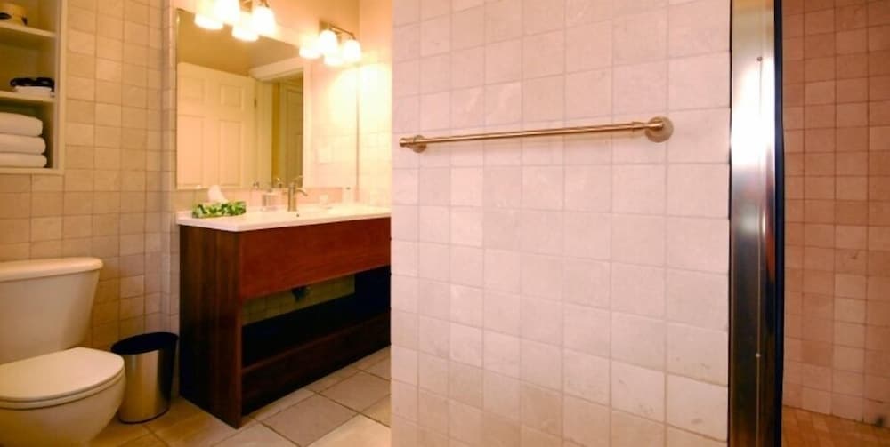 Cooke Suite photo 3