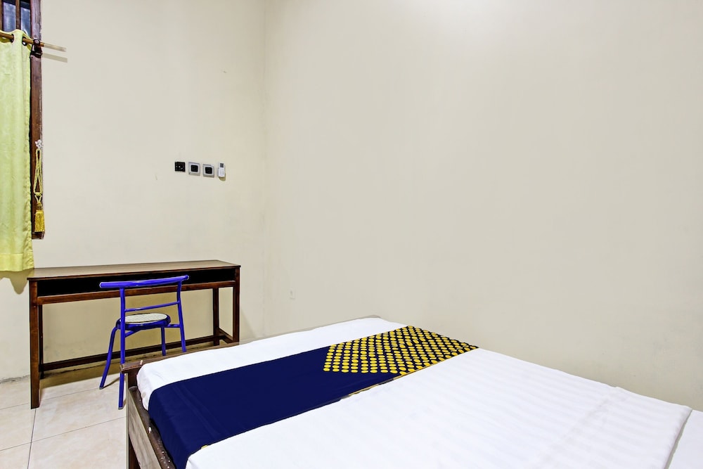 Economy Double Room photo 1