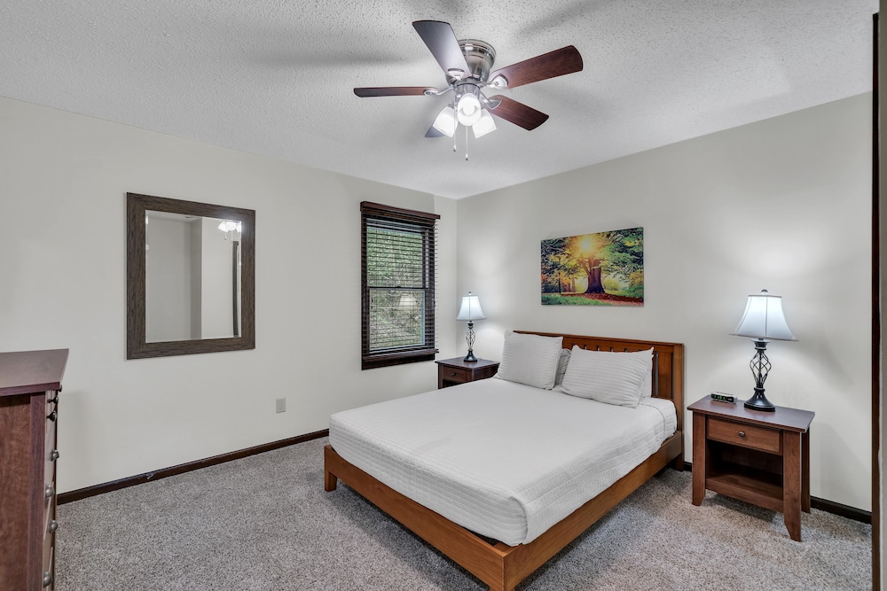 Room, 3 Bedrooms (A Frame)