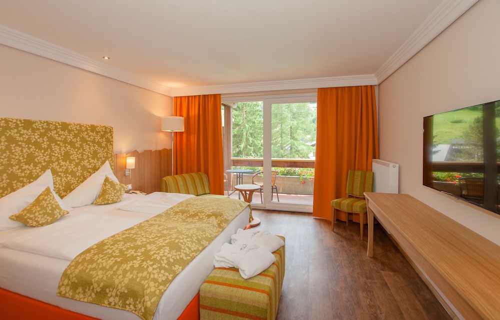 Comfort Double Room, Balcony, Mountain View photo 3