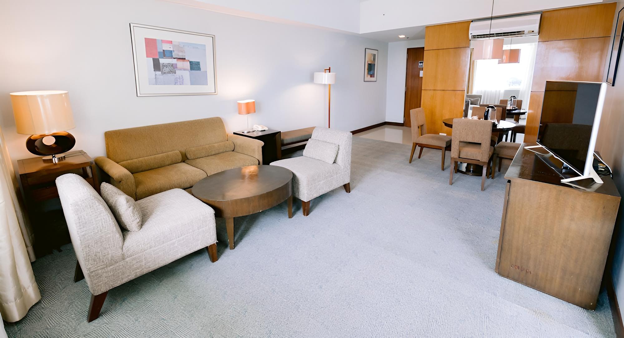 Suite - Photo 5