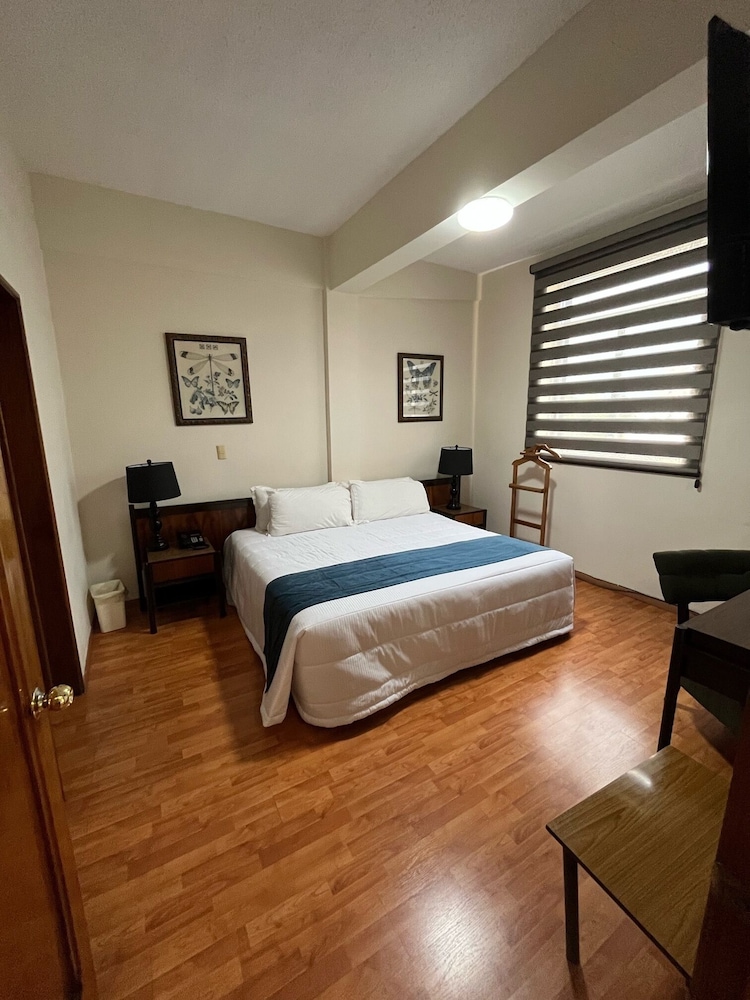 Family Suite, 2 Bedrooms, Accessible, Corner photo 3