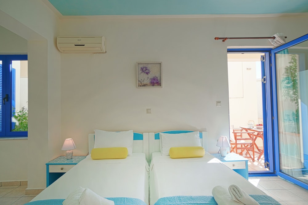 Triple Room with Terrace - Photo 6