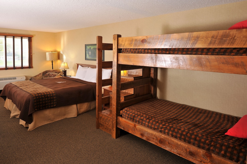 Room, Multiple Beds, Non Smoking - Photo 1