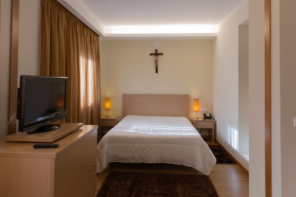 Basic Twin Room - Photo 8