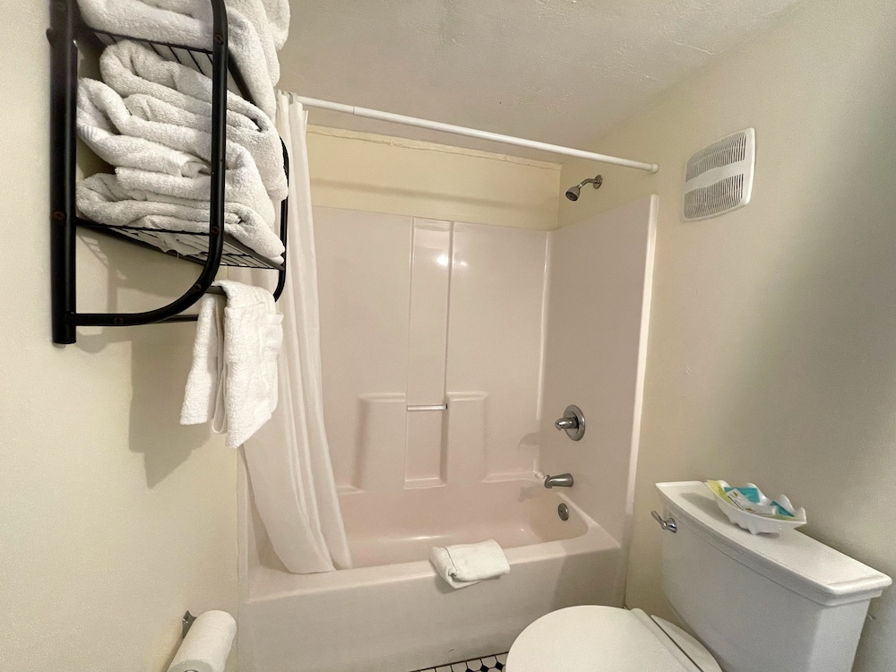 Two Room Suite with Two Queen Beds photo 2