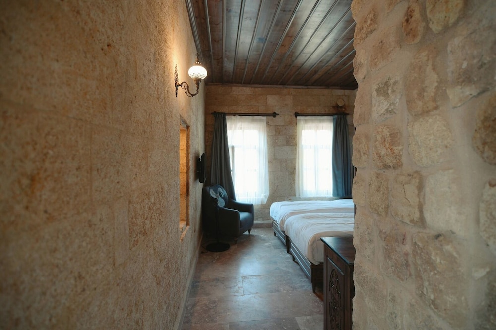 Standard Room - Photo 11
