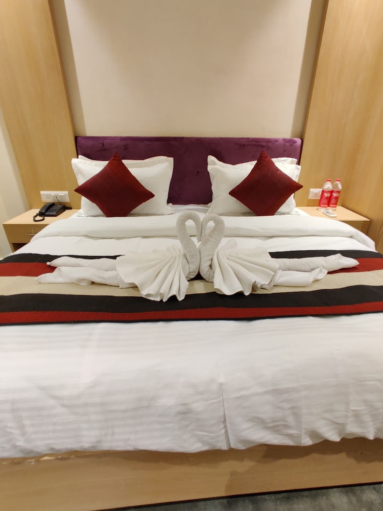 Deluxe Room - Photo 4