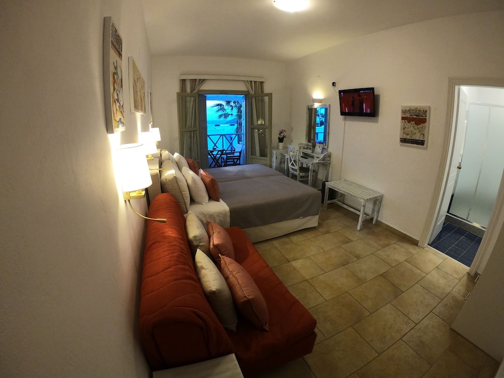 Family Room - Photo 1