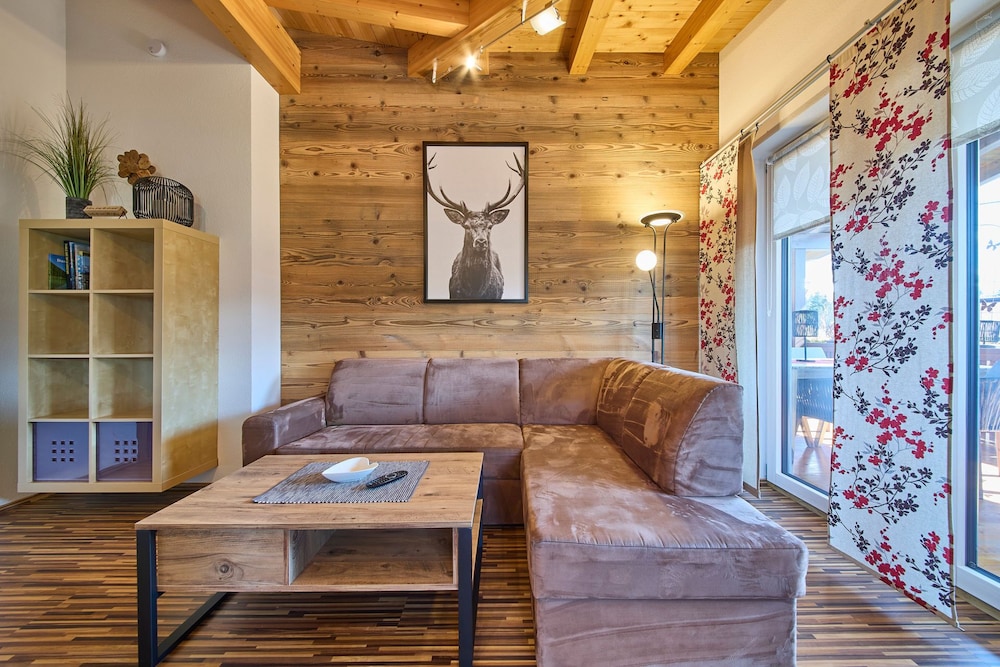 Comfort Apartment, 2 Bedrooms, Balcony, Mountain View photo 1