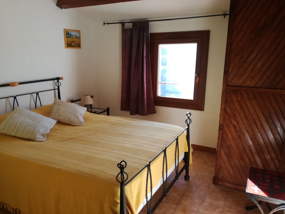 Classic Double Room, 2 Bedrooms