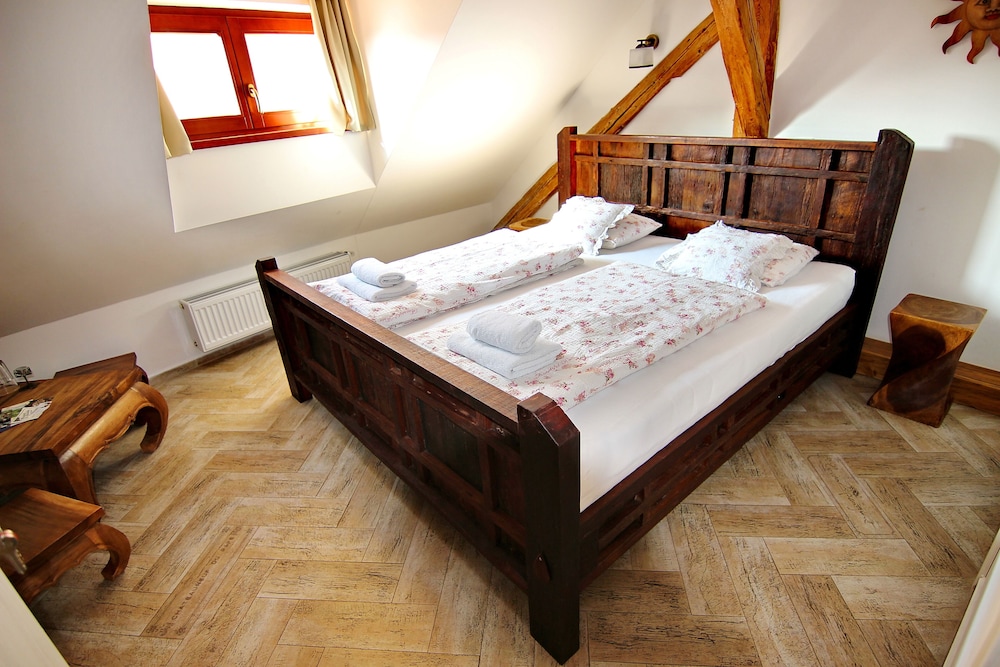 Double Or Twin Room photo 1