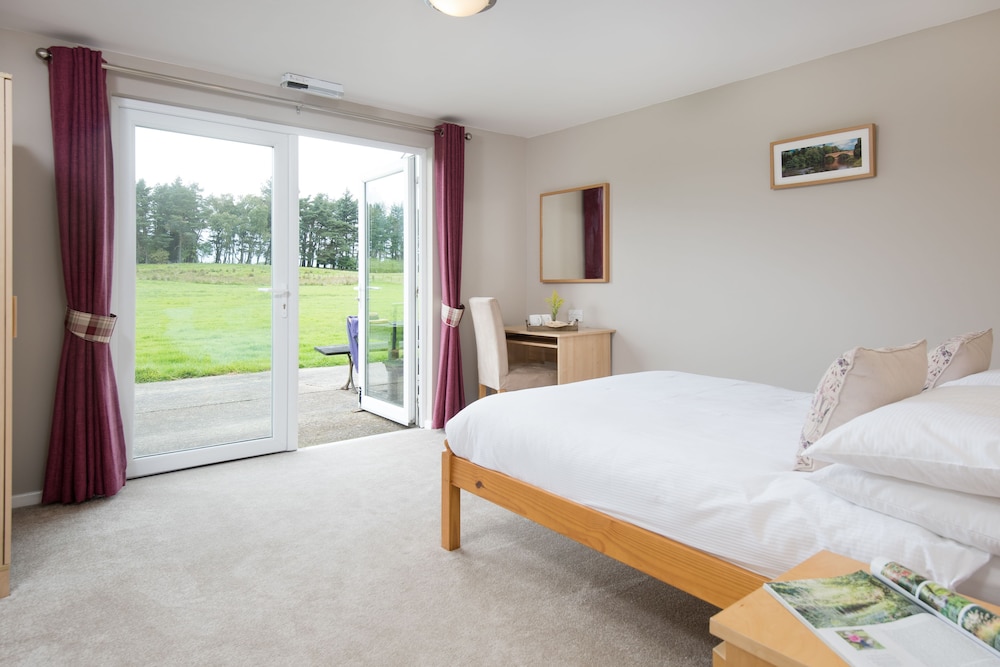 Cabin, 3 Bedrooms (Pennine Lodge) photo 2