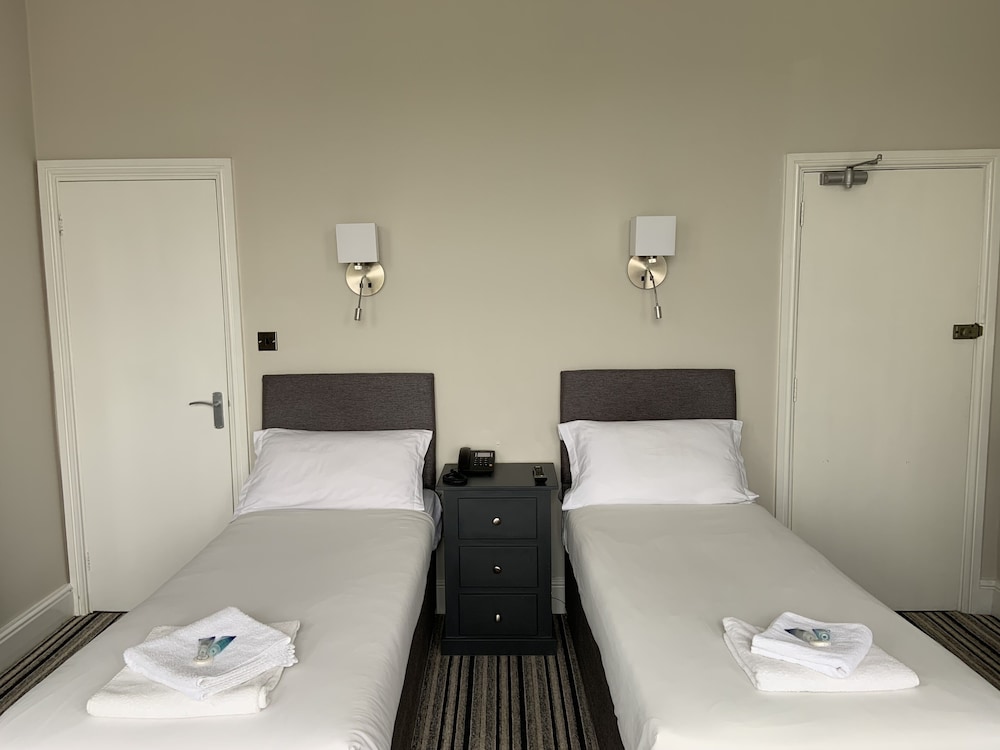 Double Or Twin Room, Ensuite photo 1