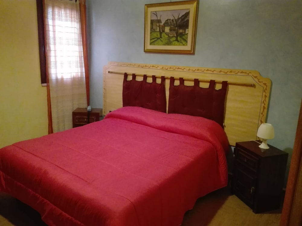 Basic Double Room, Mountain View photo 1