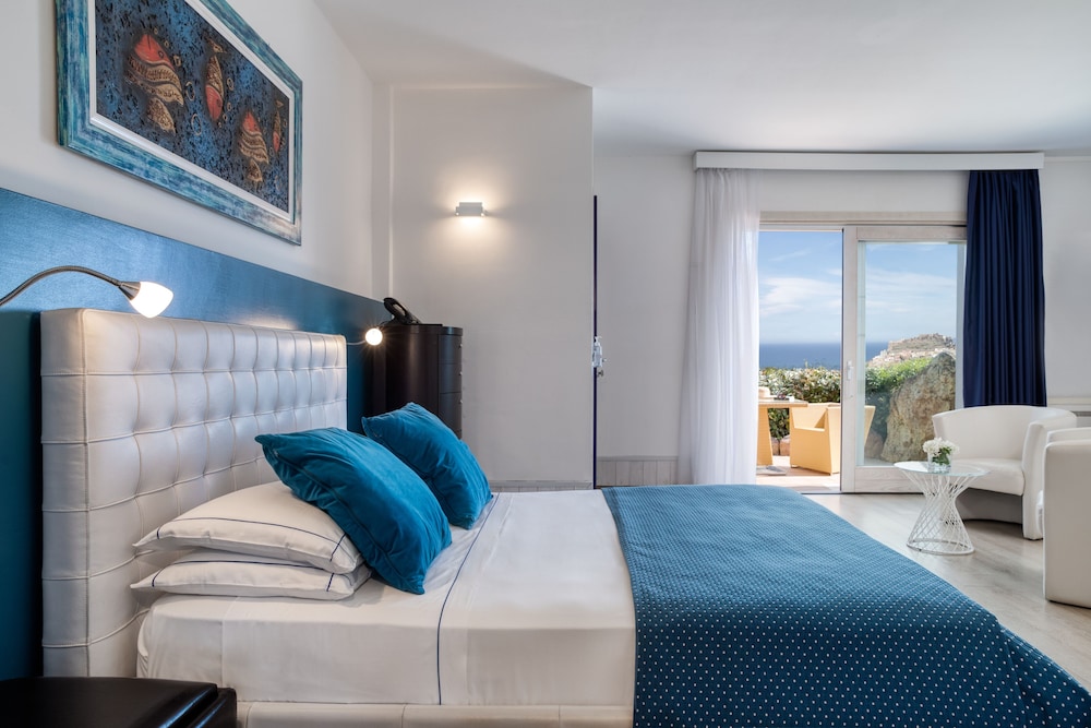 Deluxe Double Room, Sea View - Photo 1