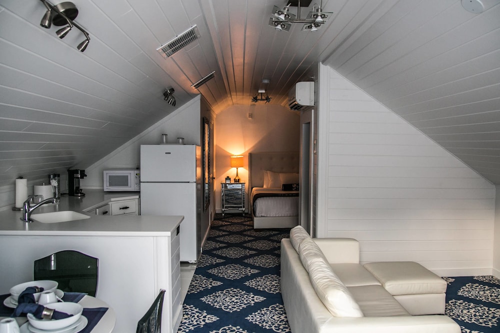 Loft, 1 King Bed