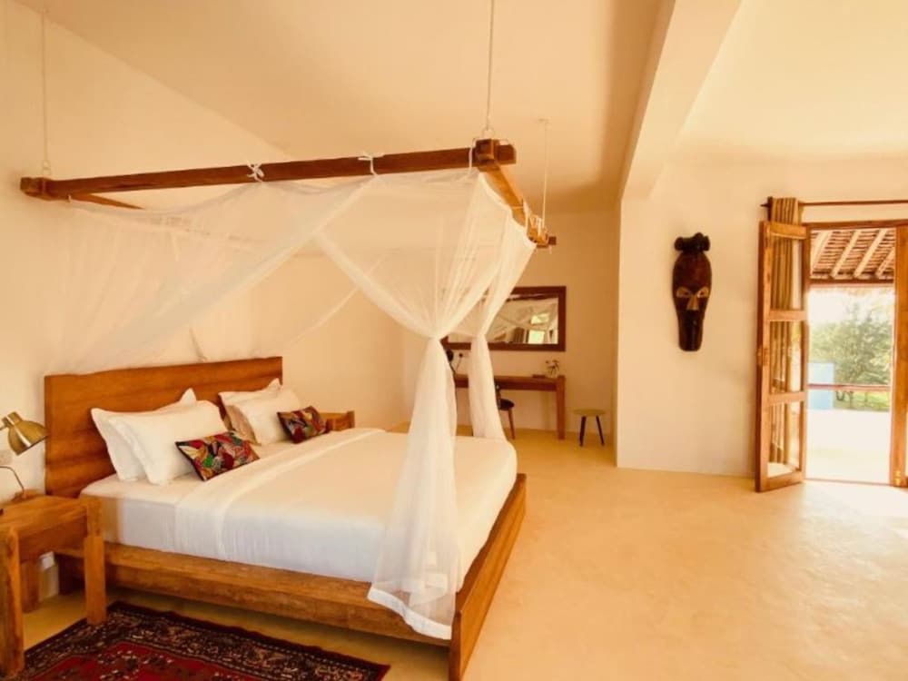 Villa photo 2