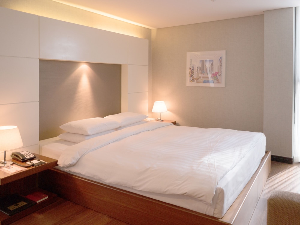Family Suite, Partial Sea View photo 3