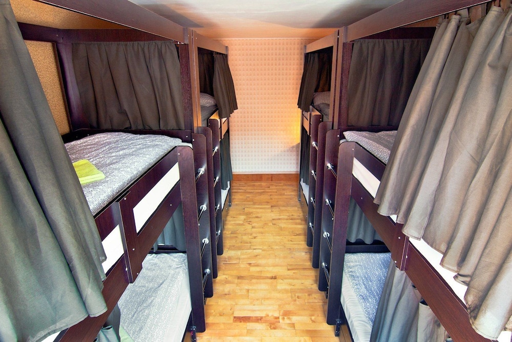Shared Dormitory, Men only (8 guests) photo 2