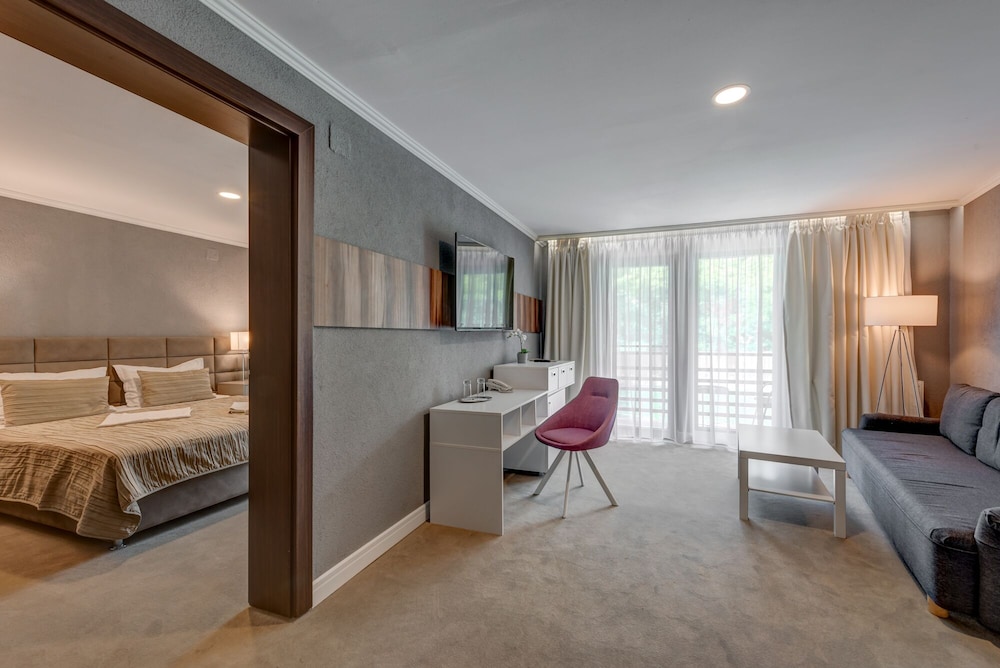 Luxury Suite, Balcony photo 2