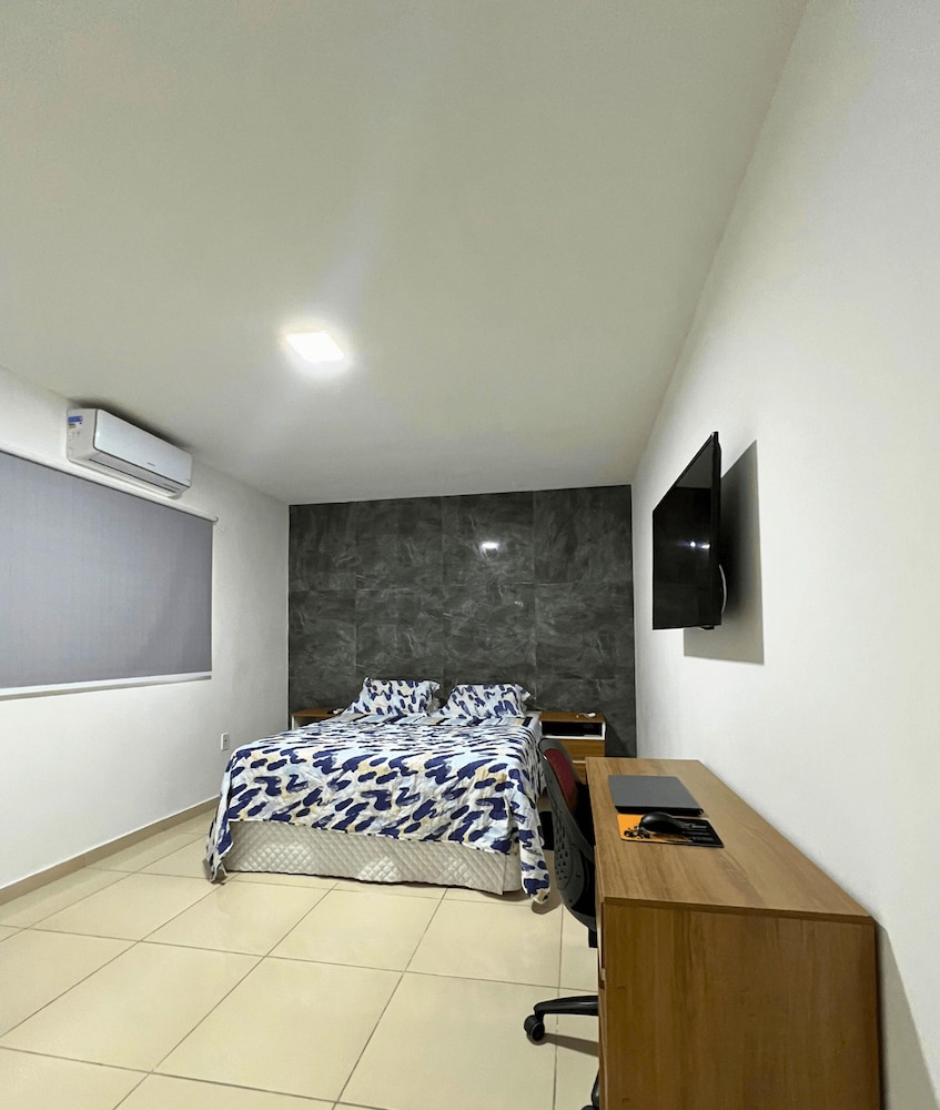 Villa photo 2